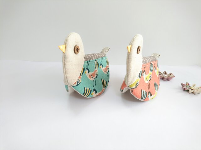 確認用　小鳥の鍋つかみ　ハンドメイド 小鳥の鍋つかみ ≪2個セット≫ とり柄（グリーン＆オレンジ） | iichi