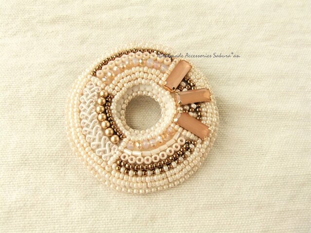 Brooch ビーズ刺繍 リース orange(K0620)の画像1枚目