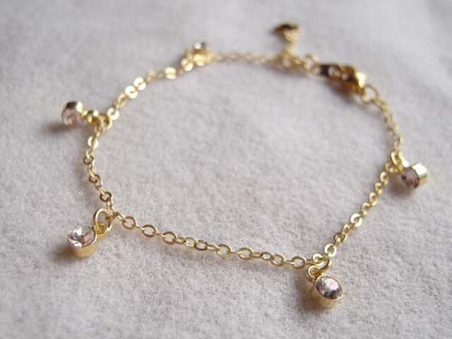 Petit Crystal Bracelet クロスチャーム付の画像1枚目