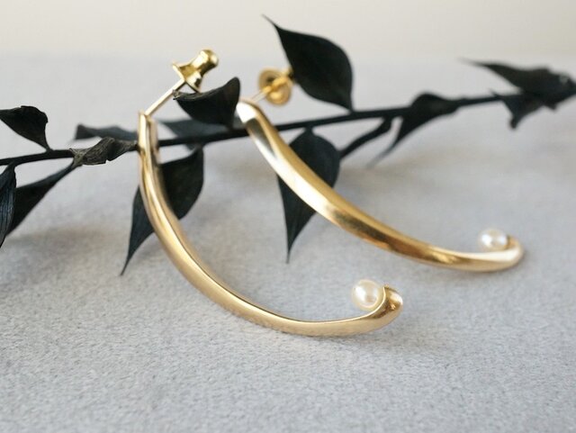 Bow pierced earringsの画像1枚目