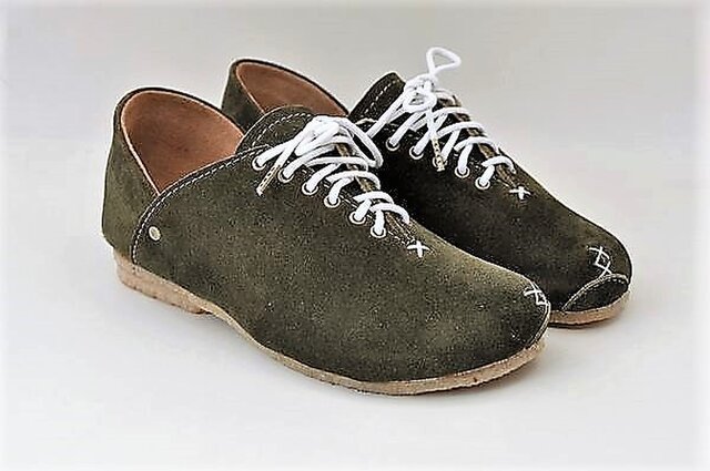 #Tokuyama Shoes:『plie sneakers』olive-green suede leatherの画像1枚目