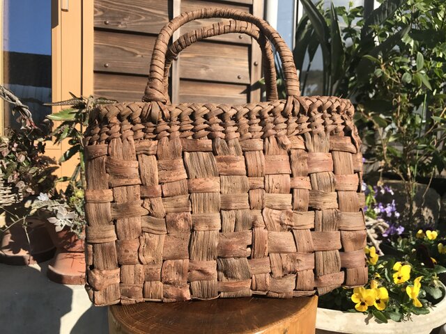 男性が持っても素敵！国産山ぶどうのかごバッグ　山葡萄の籠かばん 男性が持っても素敵！国産山ぶどうのかごバッグ山葡萄の籠かばん