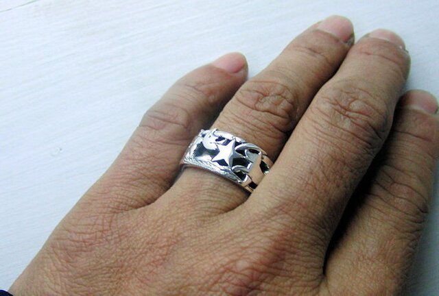 星とワンコ 犬のシルバー透かし彫りリング | iichi 日々の暮らしを