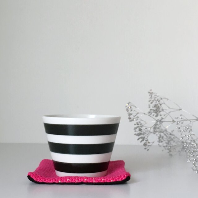 手織りリバーシブルコースター"Black & Pink"の画像1枚目
