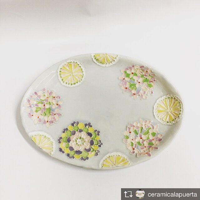 受注制作します。クリスマスに!花紋とモノグラムパステルカラー楕円皿の画像1枚目