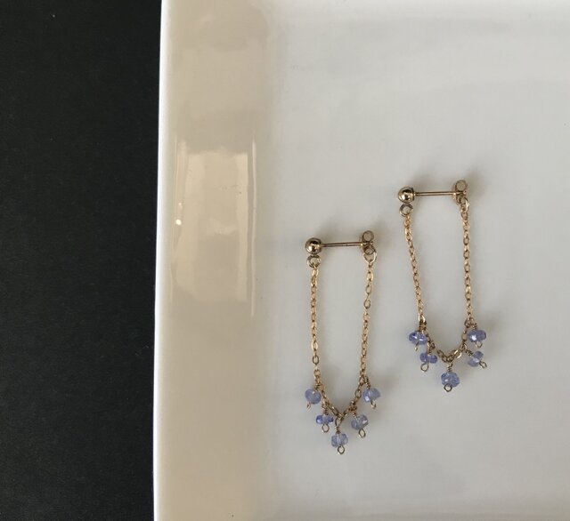 Tanzanite chain hoop Pierceの画像1枚目
