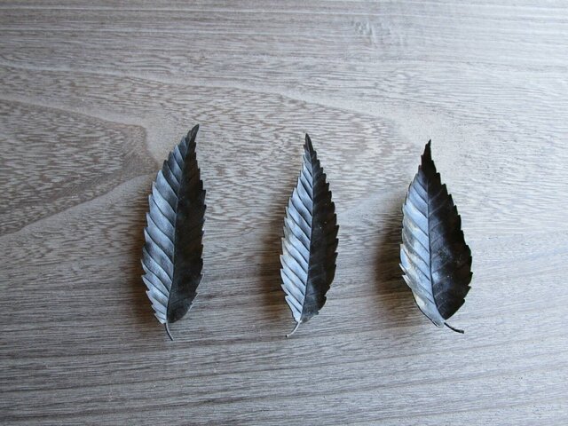 欅の葉のブローチ(1枚)の画像1枚目