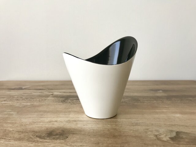 FLOREPOLIE 漆器カップ 白×黒の画像1枚目