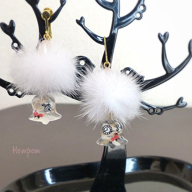 アリス☆白うさぎのクリスマスピアス&イヤリング ホムポムの画像1枚目
