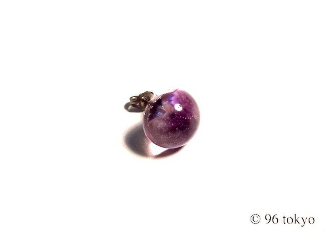ピアス -ドーム purple- (チタン)の画像1枚目