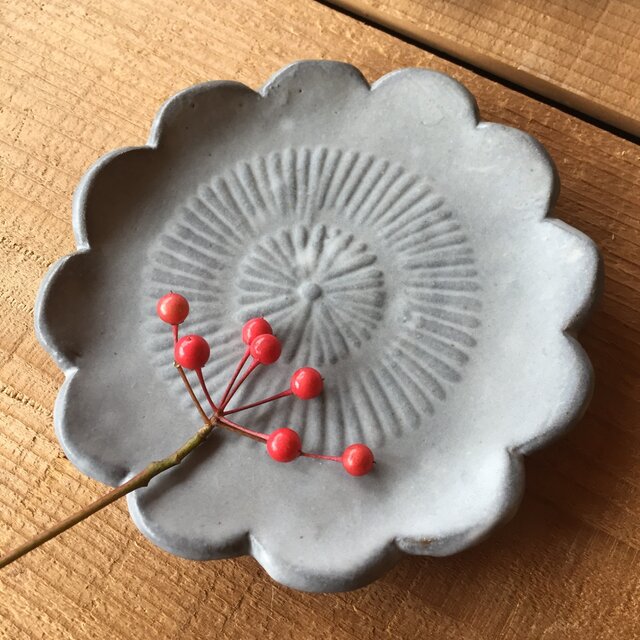 花の小皿の画像1枚目