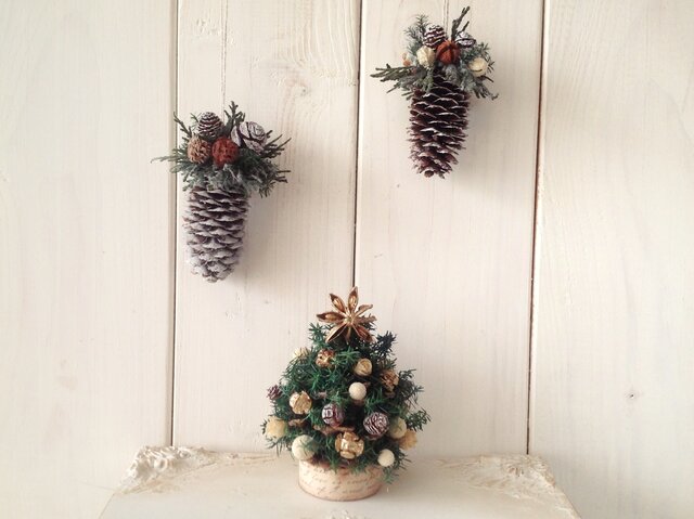 ミニツリーとオーナメントのクリスマスセットBの画像1枚目
