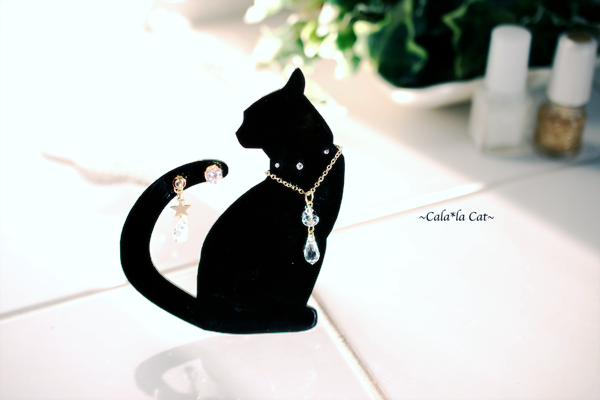黒猫1のアクセサリー掛け ジュエリーセット(ピアス/ネックレス)イベント什器や、ジュエリーを飾ってプレゼントにもどうぞ♪の画像1枚目