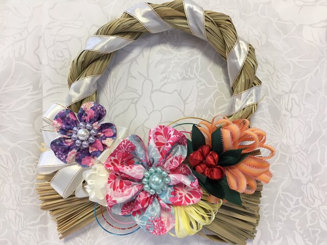 ハワイアンリボンレイ【お花いっぱいのしめ縄リース ブルー系】完成品の画像1枚目