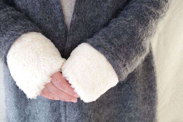 Organic Cotton Fur ふわふわ手首ウォーマーの画像1枚目