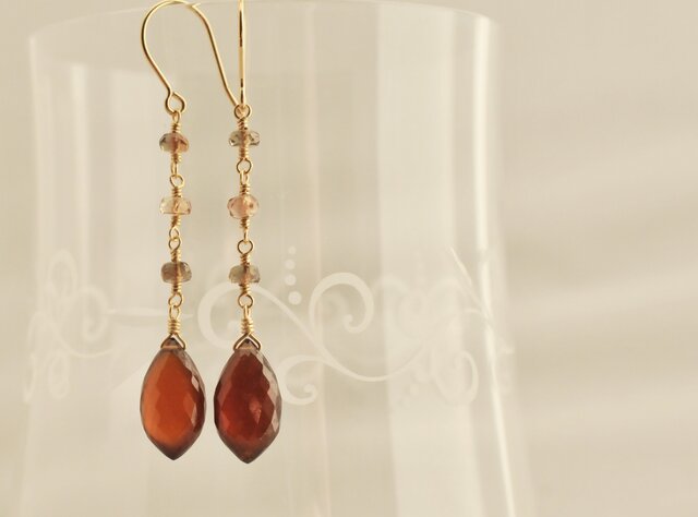 14kgfアンダリュサイト・ガーネットピアス/イヤリング 