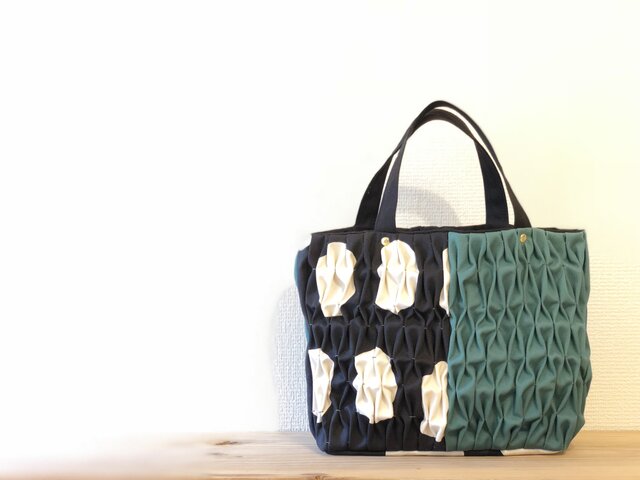 〈20%オフ〉Smocking tote bag【s】-combination-の画像1枚目