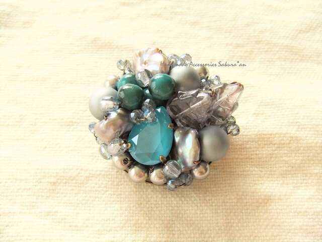 Brooch クリスタルアズールブルー(K0629)の画像1枚目