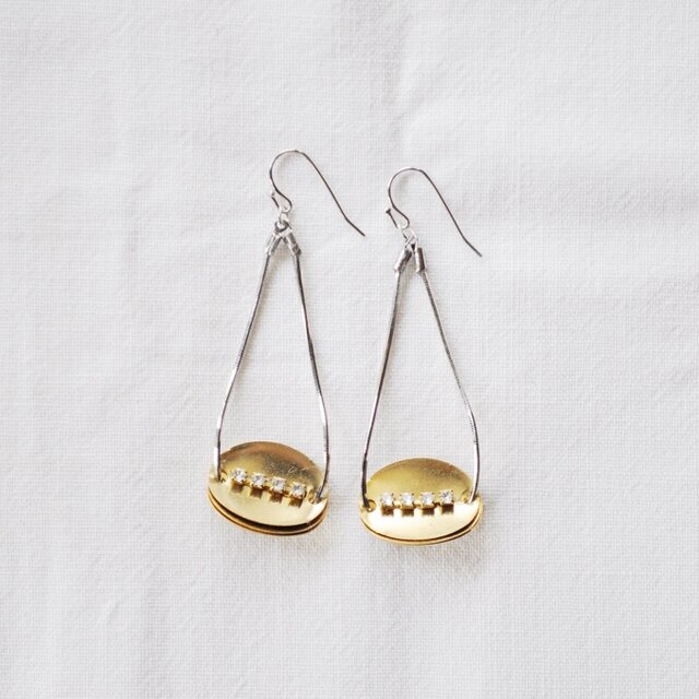 night boat earrings longの画像1枚目