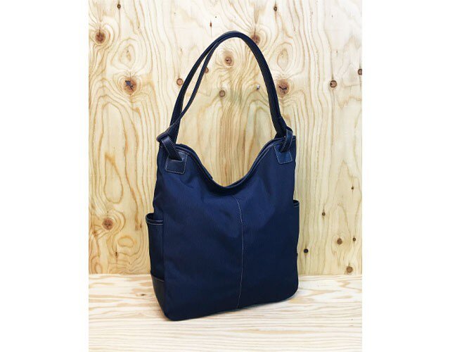 軽量ナイロンCANVAS フェイクレザーTRIM 2WAY リュック NAVYの画像1枚目