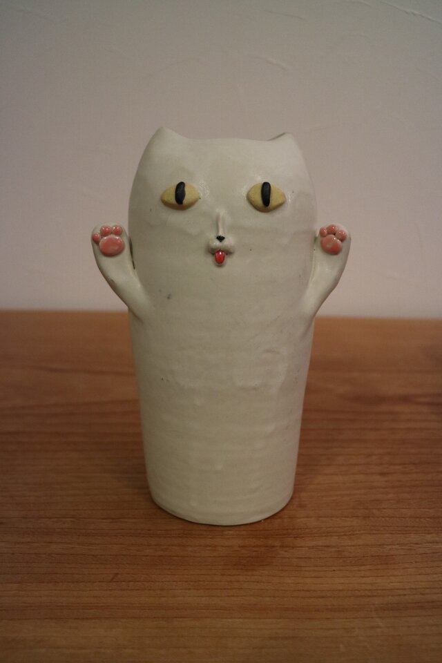 おどかしニャンコ花器の画像1枚目
