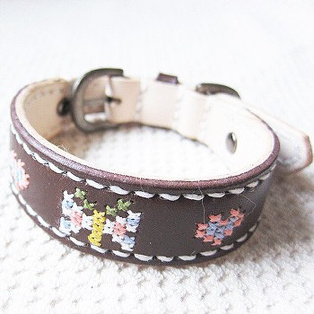 革製クロスステッチ首輪(茶×チョウ)20.5cm~25cmの画像1枚目