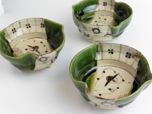 織部古皿 古伊万里 染錦 竹梅花文 四寸皿 明治時代 E031B | iichi 日々の暮らし