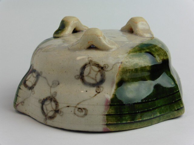 織部 洲浜向付 | iichi 日々の暮らしを心地よくするハンドメイドや