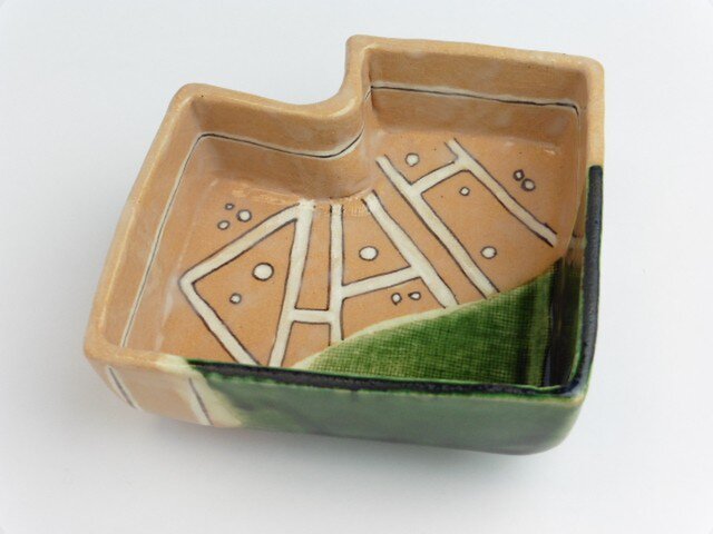 鳴海織部 誰ヶ袖向付 | iichi 日々の暮らしを心地よくするハンドメイド