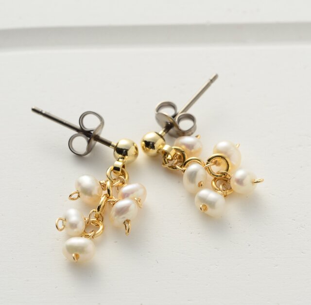 ころっとハート♡アシメにゃんこミニチュア香水瓶　ユリヤパール　ピアス/イヤリング ころっとハート♡アシメにゃんこミニチュア香水瓶 ユリヤパール ピアス