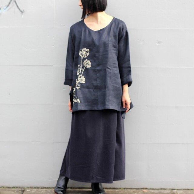 手刺繍の変形リネンチュニックブラウスの画像1枚目