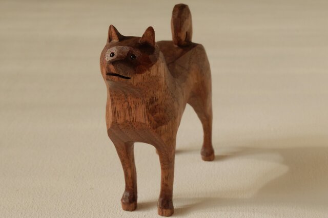 柴犬 ウォールナットの画像1枚目