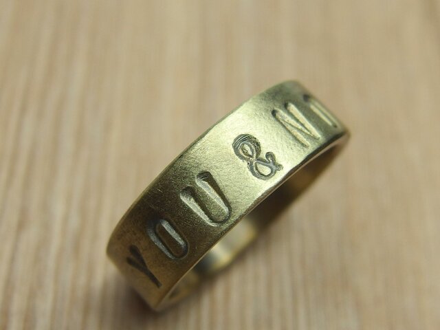 真鍮刻印リング 6ミリ幅 文字入れ | iichi 日々の暮らしを心地よくする