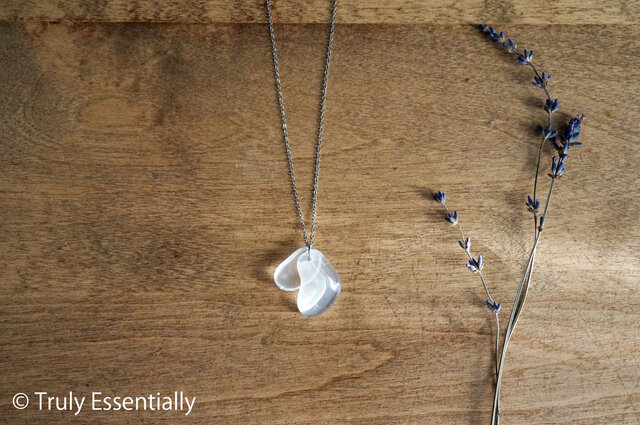 無色透明ガラスのネックレス -「 灯りのたね 」○ 2.5cm | iichi