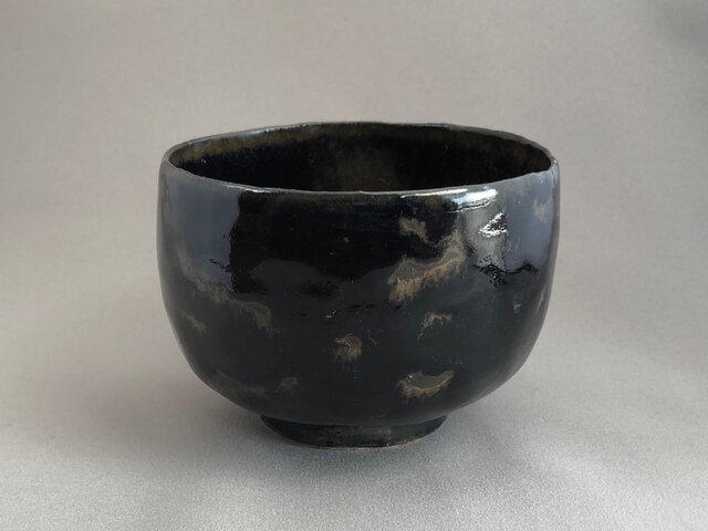 黒瑠璃茶碗 | iichi 日々の暮らしを心地よくするハンドメイドや