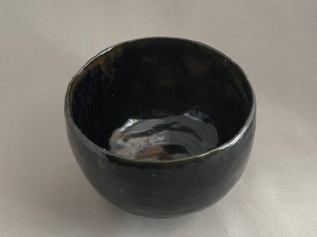 黒瑠璃茶碗 | iichi 日々の暮らしを心地よくするハンドメイドや