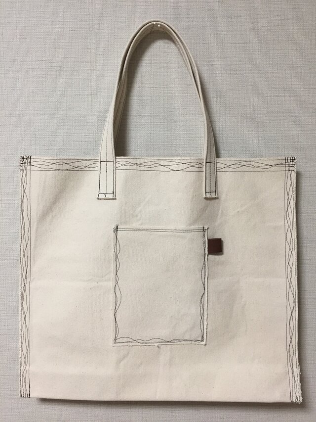 厚地キャンバス地のトートバックの画像1枚目