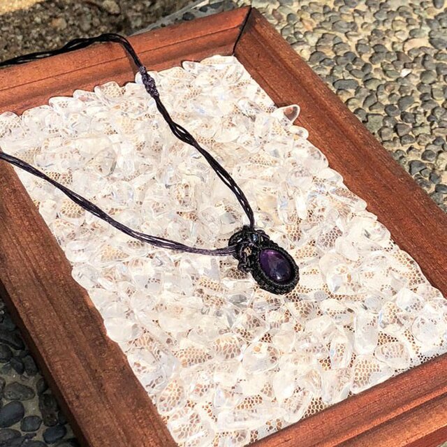 アメジストのマクラメ編みペンダントトップ【妖精の水瓶】