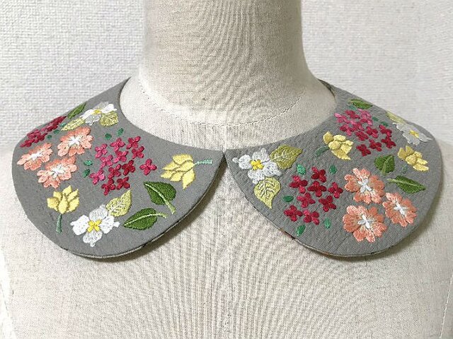 手刺繍つけ襟（グレー） | iichi 日々の暮らしを心地よくする