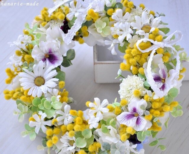 ひかりの街角 ミモザにパンジーをそえて:wreathの画像1枚目