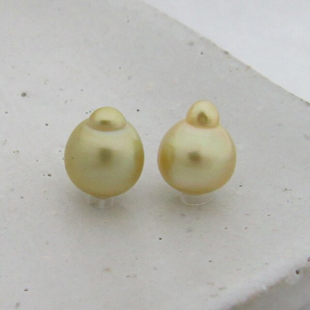 10mm♪ピアスに☆ 白蝶真珠バロック 無穴ルース2Pセット 10-35W2の画像1枚目