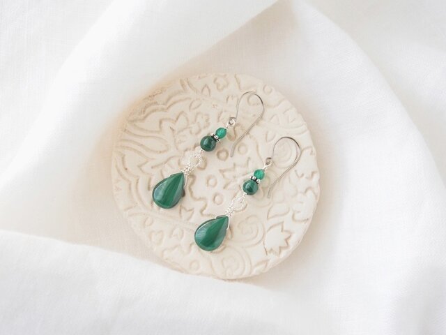 Green Pierce(マラカイト×オニキス)の画像1枚目
