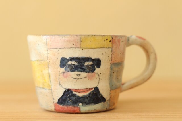 粉引き カラフルチェックにミニチュアシュナウザーのカップ。の画像1枚目