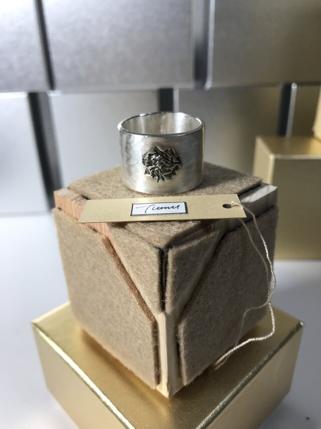 Tumu Ring. T-rg006B 薔薇 ホワイトの画像1枚目
