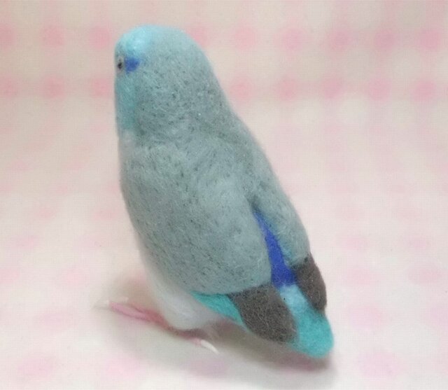 羊毛フェルト お花畑と大きなひまわりにマメルリハちゃん 夏飾り インコ 羊毛フェルトでマメルリハを作ってみました。/ How to make a parrot