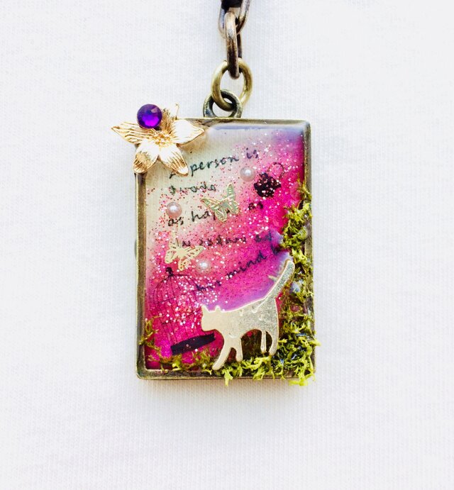 レジンｷｰﾎﾙﾀﾞｰ ﾈｺ （情熱の花）