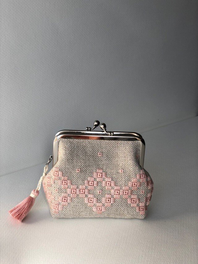 ハーダンガー刺繍（さくら色）◇◇◇ 10センチがま口