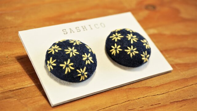 刺し子ピアスMARUの画像1枚目