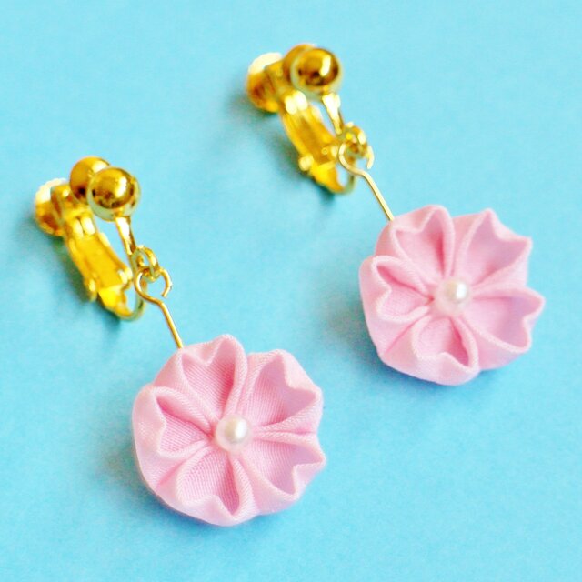 はんなり桜のイヤリング ピンクの画像1枚目
