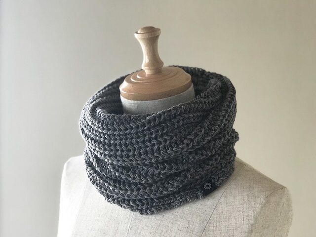 手横編機で作った・チクチクしないcottonスヌード グレーの画像1枚目